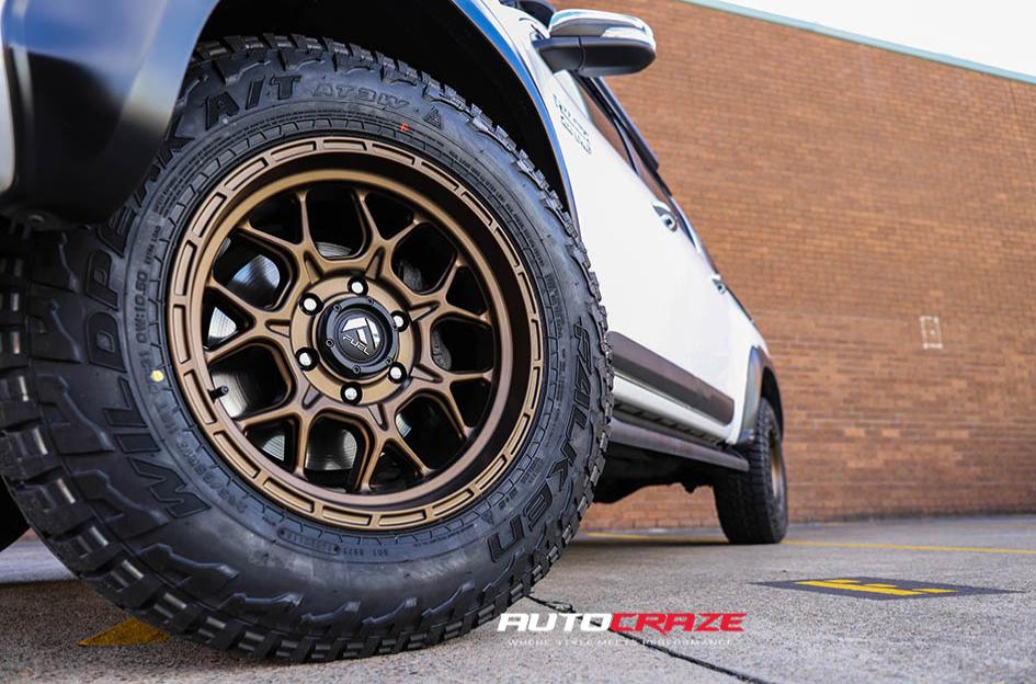 TOYOTA HILUX N80 4WD TECH BRONZE